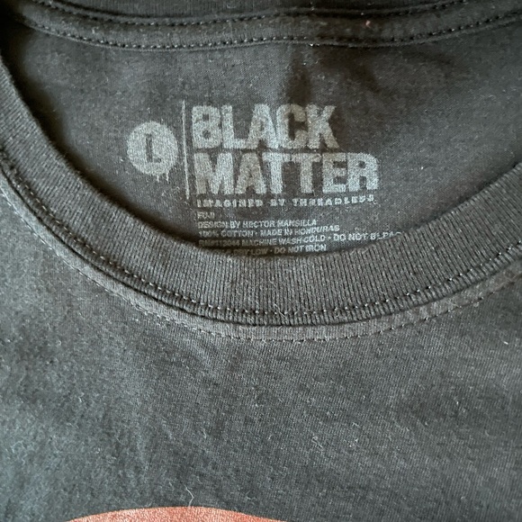 Black Matter Men’s pre-owned black Fugi Mountain T-shirt (L). - Picture 4 of 4